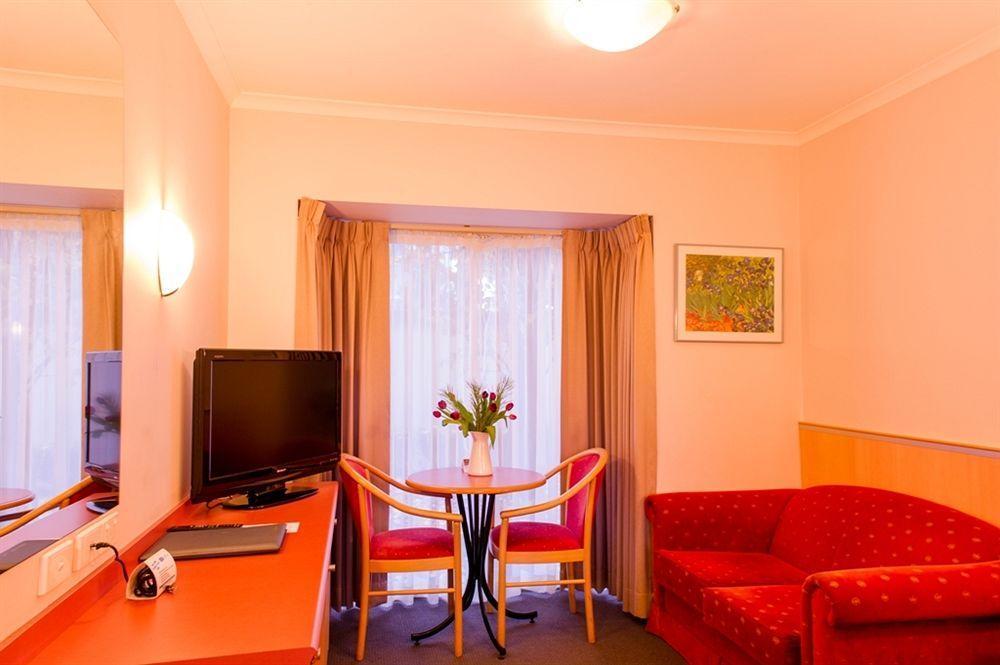 The Waverley International Hotel Glen Waverley Εξωτερικό φωτογραφία