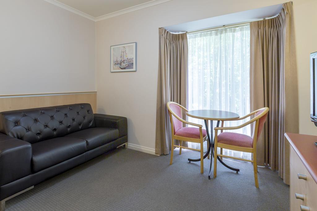 The Waverley International Hotel Glen Waverley Εξωτερικό φωτογραφία
