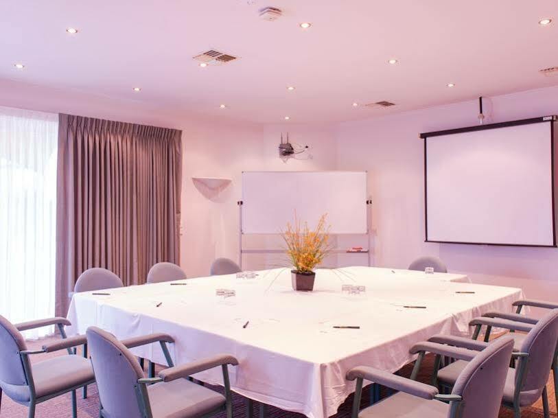 The Waverley International Hotel Glen Waverley Εξωτερικό φωτογραφία